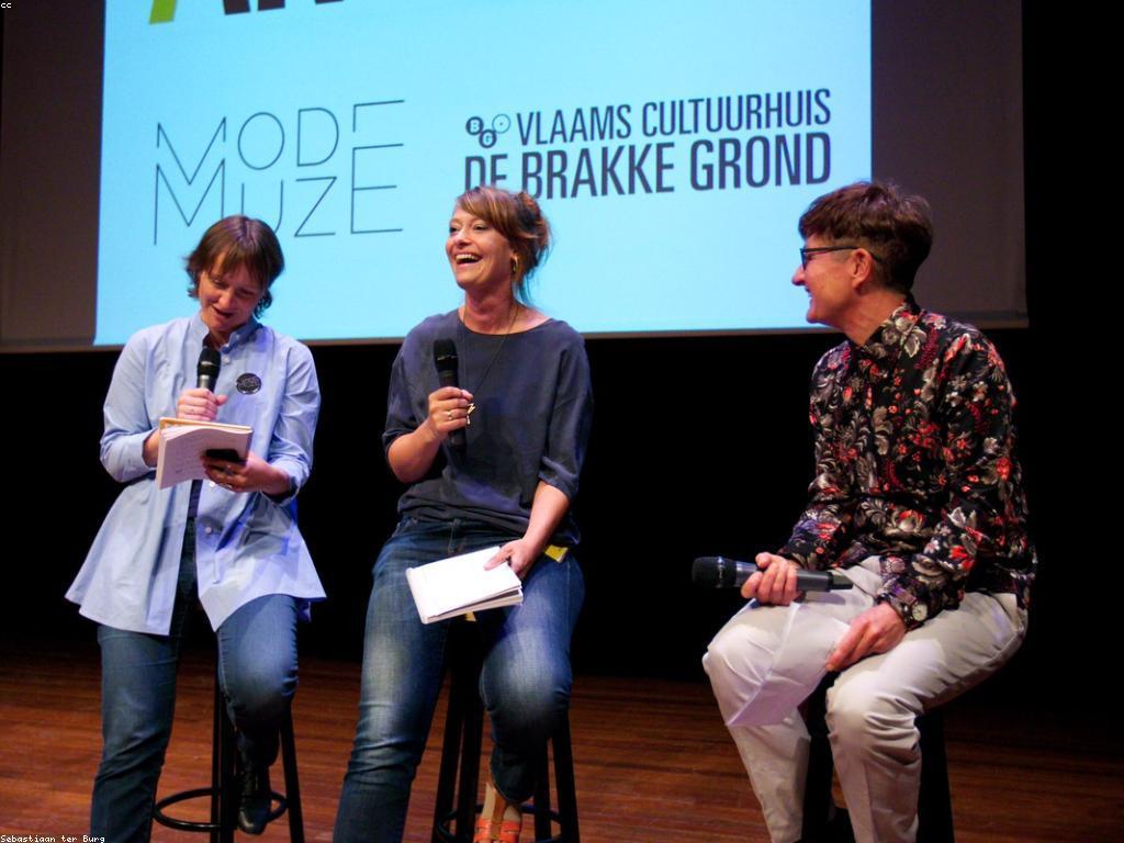 ការយល់ដឹងអំពីនាគ